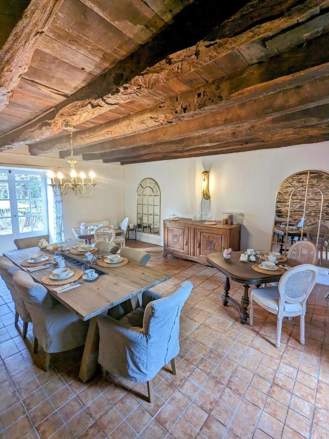 Sous Le Chateau Jumilhac-le-Grand Exterior foto