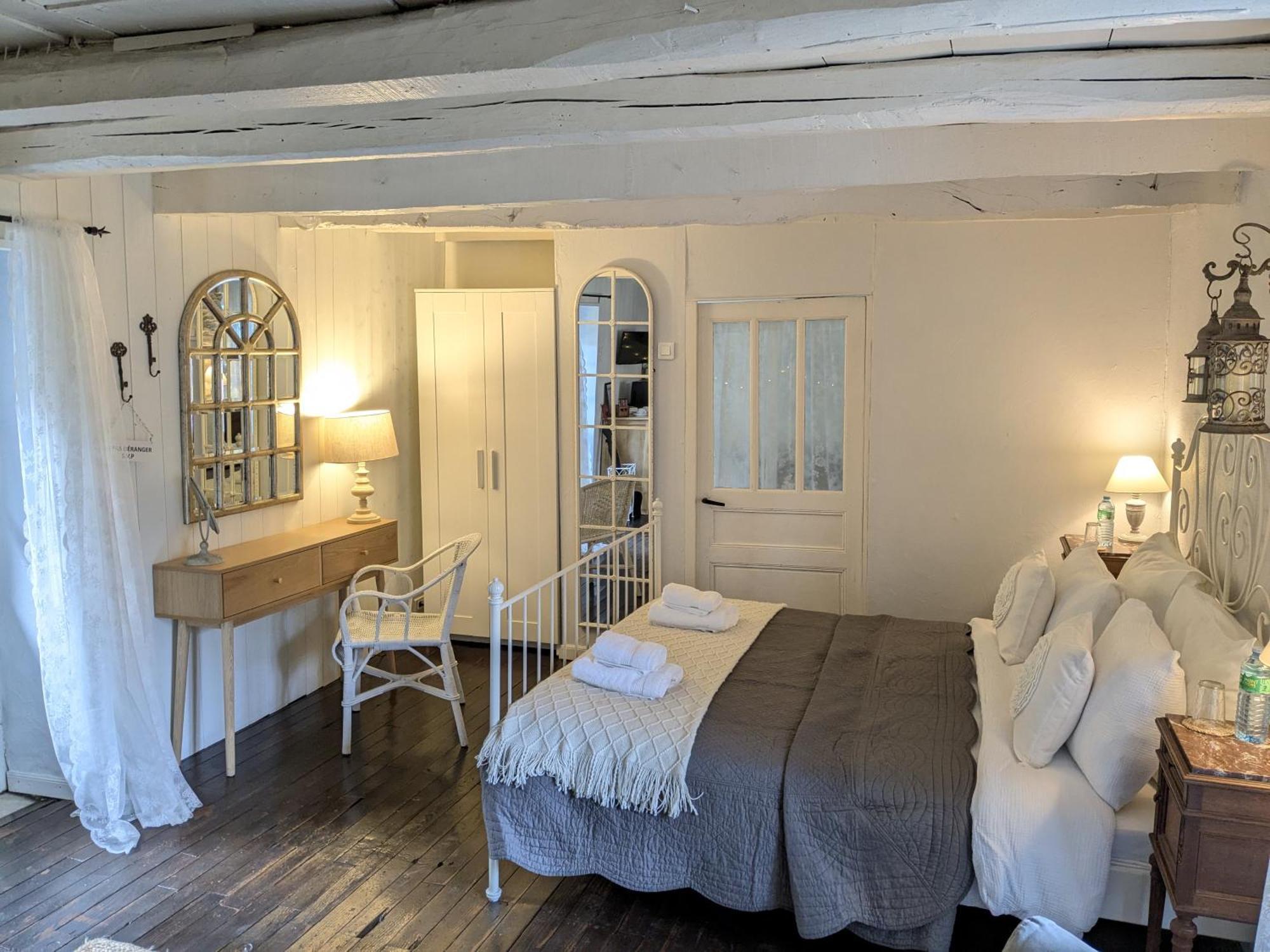 Sous Le Chateau Jumilhac-le-Grand Exterior foto